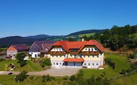 Biobauernhof Hoellerbauer